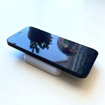 Super Mini Magnetic Wireless Charger – Pocket-Sized MagSafe Power Bank for iPhone